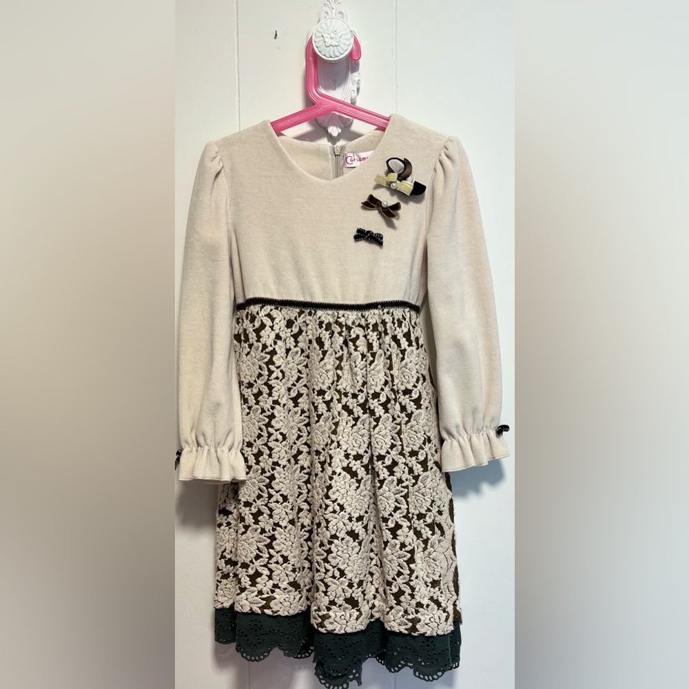 Elegant Vintage girl dress with Bow Accents